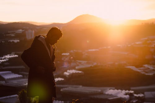 9 Reasons People Continue to Use Drugs and Alcohol